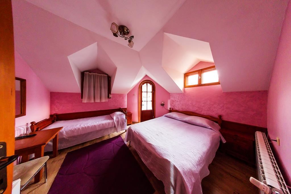 Family Hotel Ogi Asenovgrad Extérieur photo
