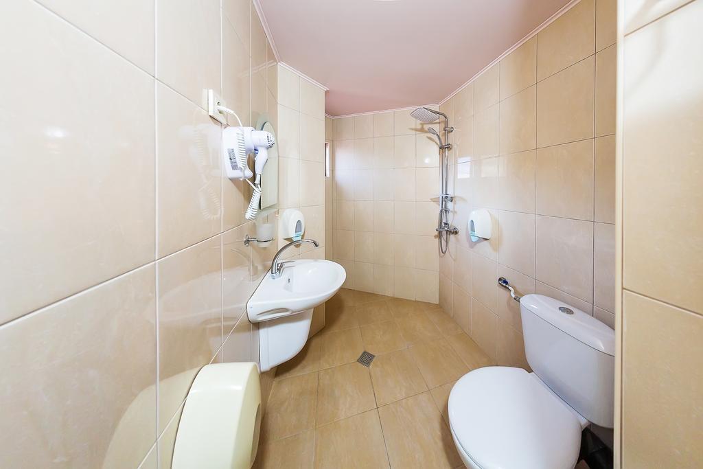Family Hotel Ogi Asenovgrad Extérieur photo