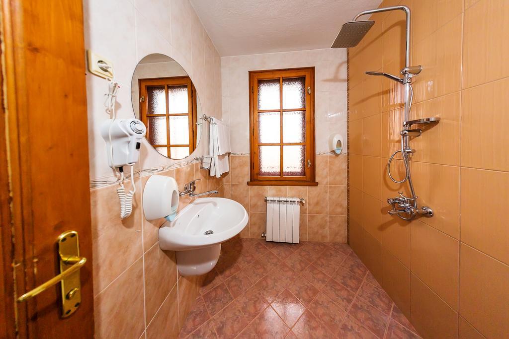 Family Hotel Ogi Asenovgrad Extérieur photo