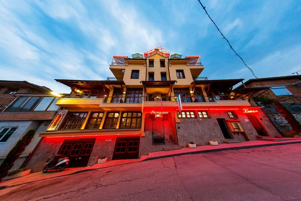 Family Hotel Ogi Asenovgrad Extérieur photo