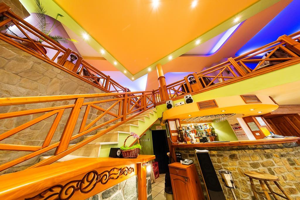 Family Hotel Ogi Asenovgrad Extérieur photo