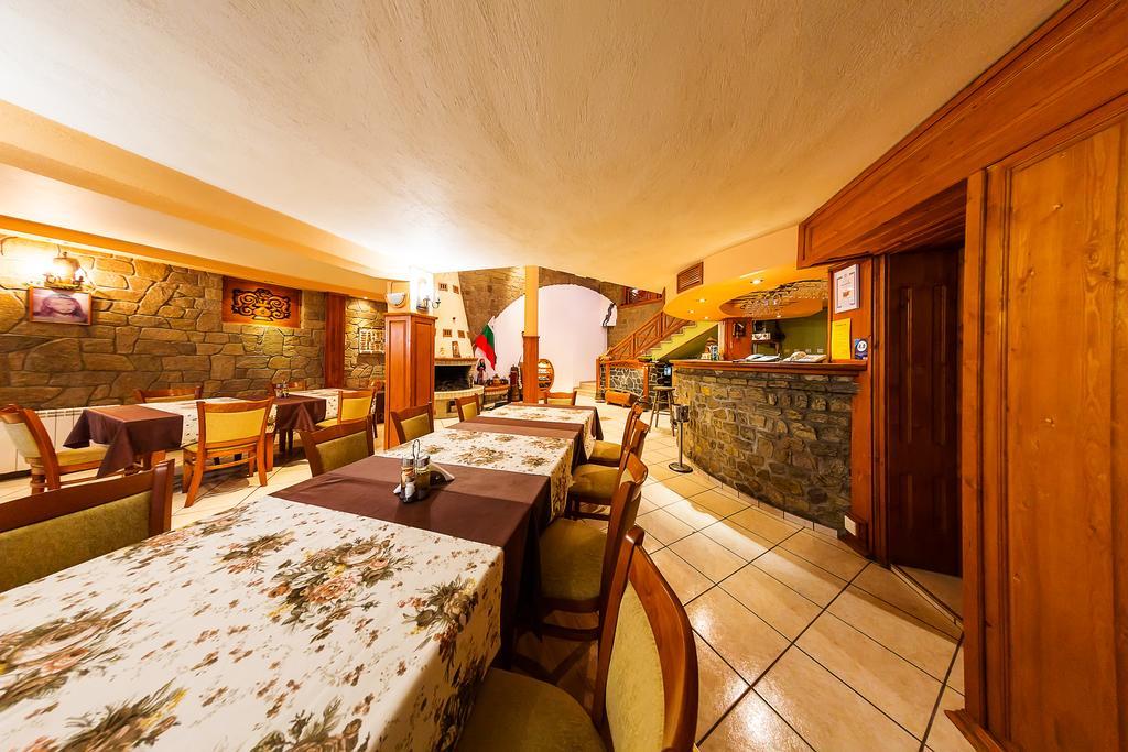 Family Hotel Ogi Asenovgrad Extérieur photo