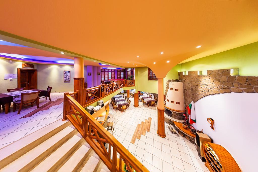 Family Hotel Ogi Asenovgrad Extérieur photo
