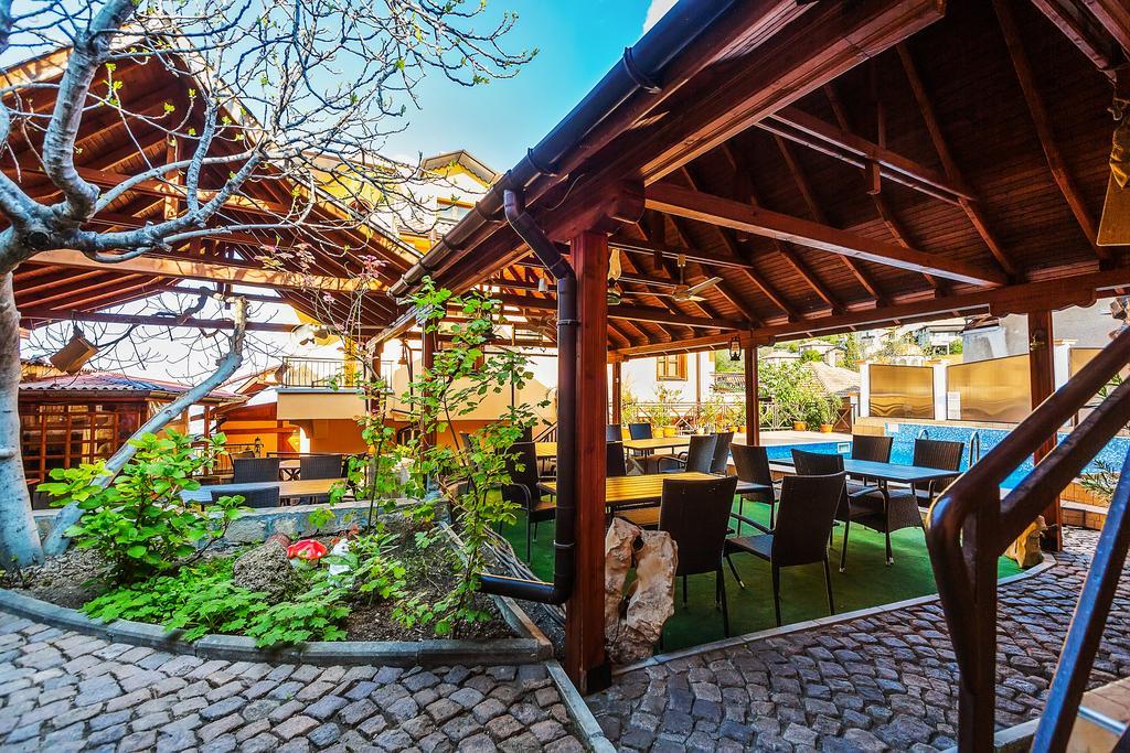 Family Hotel Ogi Asenovgrad Extérieur photo